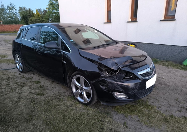 Opel Astra cena 9900 przebieg: 220000, rok produkcji 2010 z Sulmierzyce małe 92